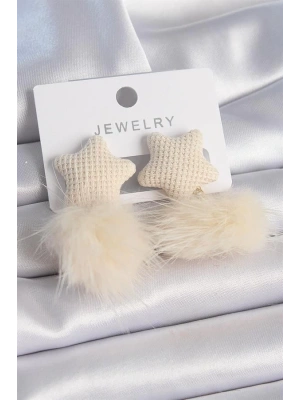 Krem Rengi Tüylü Ponpon Model Kadın Küpe