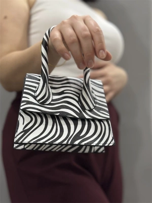 luxe siyahbeyaz cilt çanta