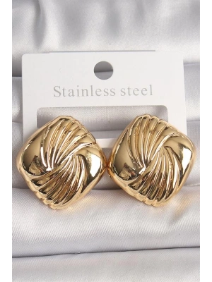 Pirinç Gold Renk İşlemeli Kare Model Kadın Küpe