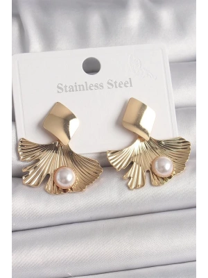 Pirinç Gold Renk Sallantı İnci Detaylı Yaprak Model Kadın Küpe