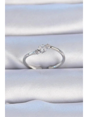 Pirinç Gümüş Renk Çiçek Model Zirkon Taş Detay Kadın Yüzük