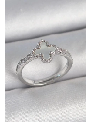 Pirinç Gümüş Renk Zirkon Taşlı Beyaz Mineli Yonca Model Ayarlanabilir Kadın Yüzük