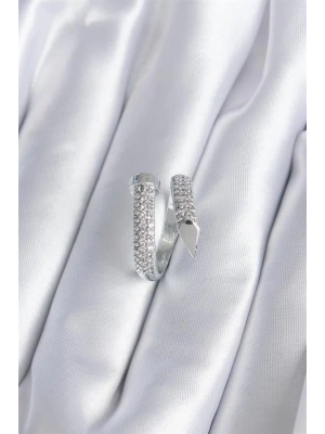 Pirinç Gümüş Renk Zirkon Taşlı Çivi Model Kadın Yüzük