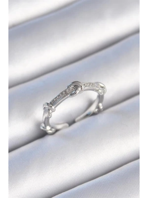 Pirinç Gümüş Renk Zirkon Taşlı Düğüm Model Kadın Yüzük