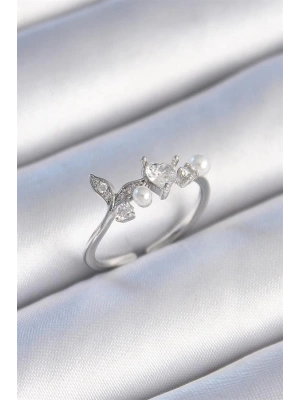 Pirinç Gümüş Renk Zirkon Taşlı Kalp Yaprak Model İnci Detay Kadın Yüzük