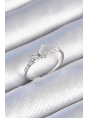 Pirinç Gümüş Renk Zirkon Taşlı Oval Beyaz Mineli Kadın Yüzük