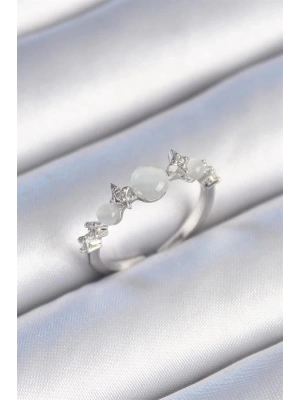 Pirinç Gümüş Renk Zirkon Taşlı Yıldız Detay Beyaz Mineli Kadın Yüzük