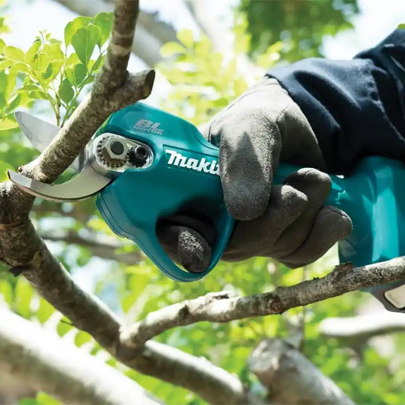 Makita UP100DSMJ Akülü Dal Budama Makası