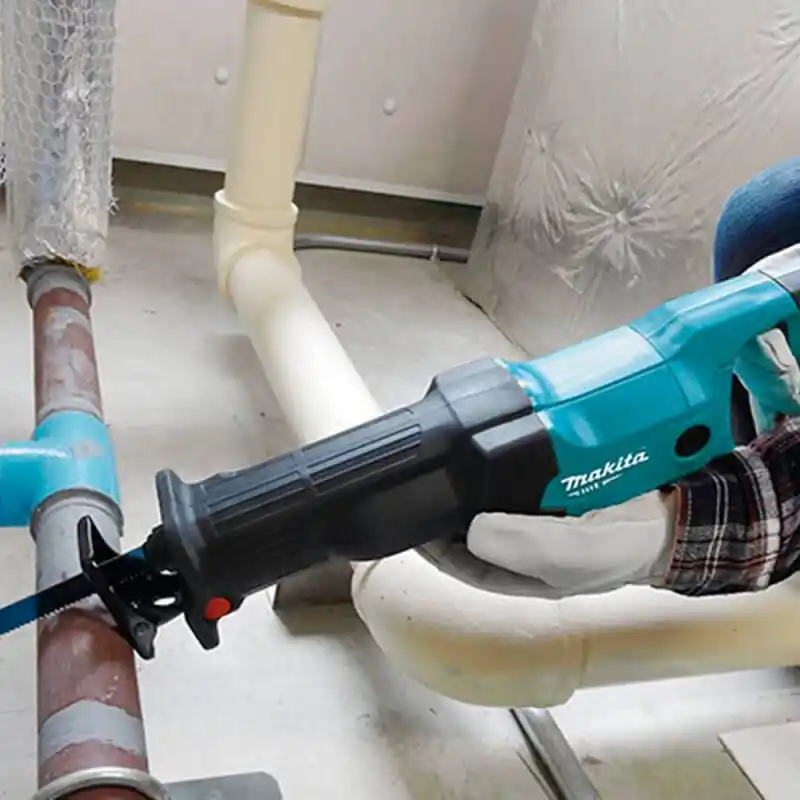 Makita M4501KB Tilki Kuyruğu Kılıç Testere