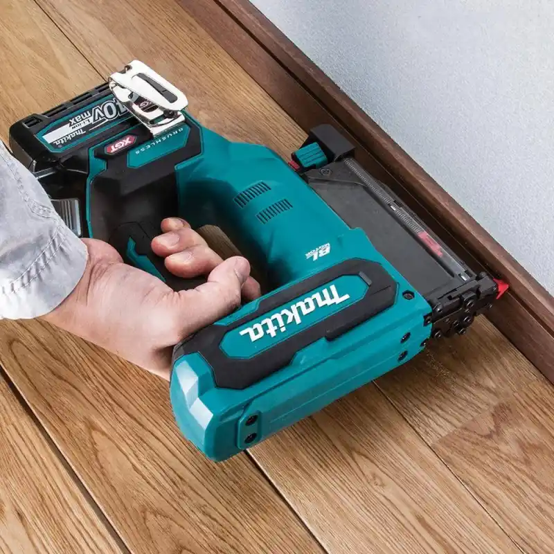 Makita PT001GZ Solo Akülü Çivi Tabancası 35mm