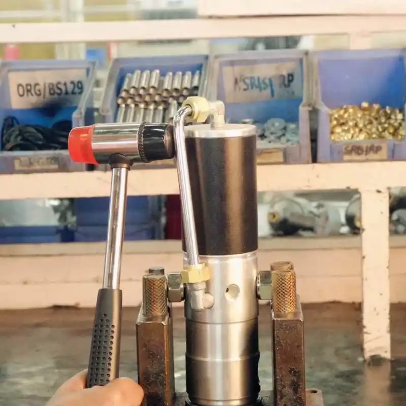 Groz 34575 Değiştirilebilir Kafalı Metal Kırılmaz Saplı Çekiç Seti KIT/HMR/SF/4ST