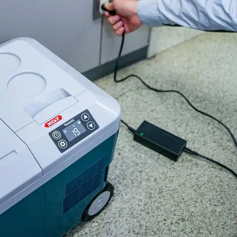 Makita CW001GZ01 Solo Akülü Soğutucu ve Isıtıcı Dolap