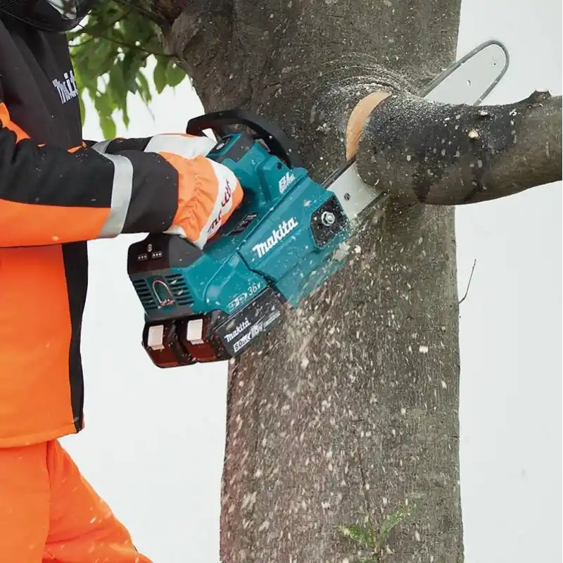 Makita DUC256Z Solo Akülü Ağaç Kesme Motoru