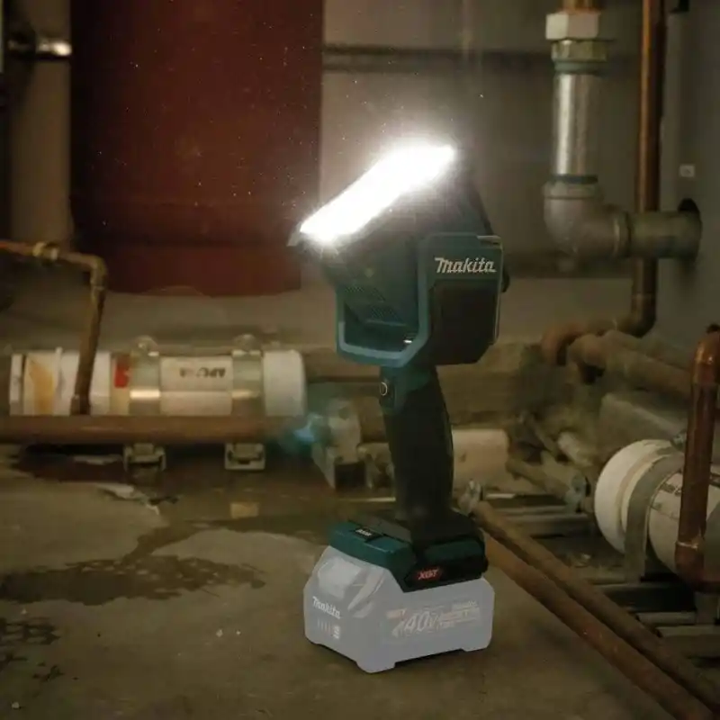 Makita ML007G Solo Akülü Projektör Spot Çalışma Şantiye Lambası
