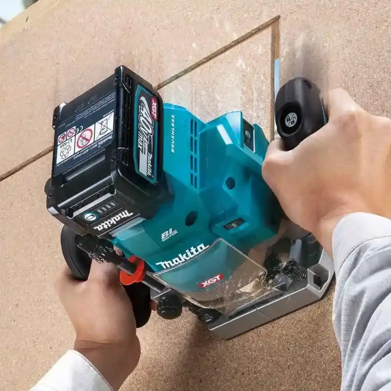 Makita RP001GZ 40V Solo Akülü Dik Freze