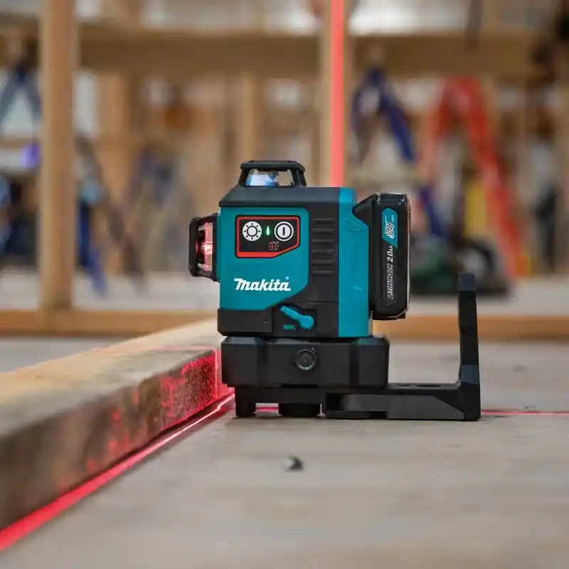 Makita SK700D Solo Akülü 3x360 Kırmızı Multi Line Hizalama Lazeri