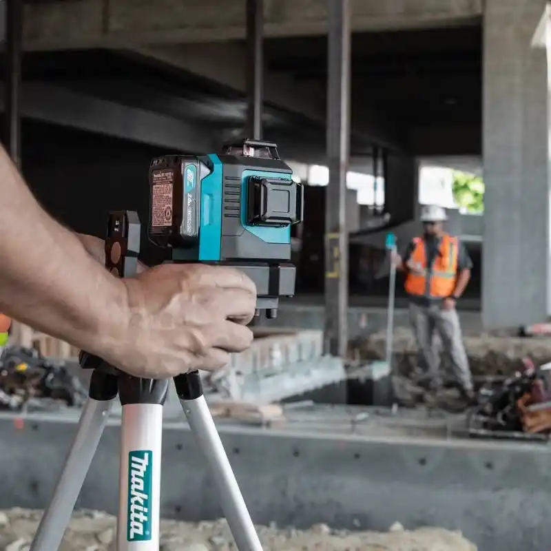 Makita SK700D Solo Akülü 3x360 Kırmızı Multi Line Hizalama Lazeri