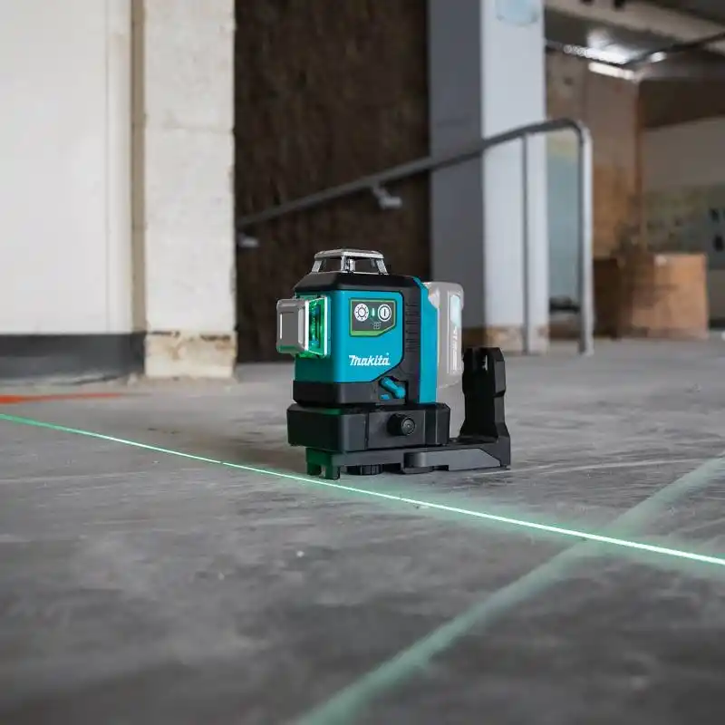 Makita SK700GD 3x360° Solo Akülü Yeşil Multi Line Lazer Hizalama