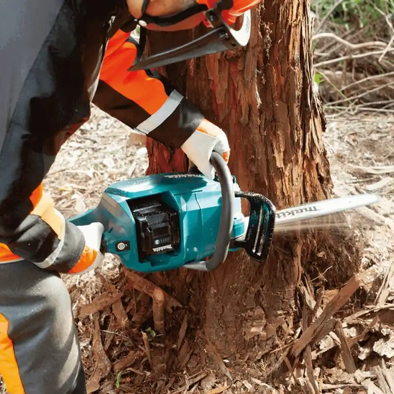 Makita UC017GZ 40V Solo Akülü Ağaç Kesme Motoru 45cm
