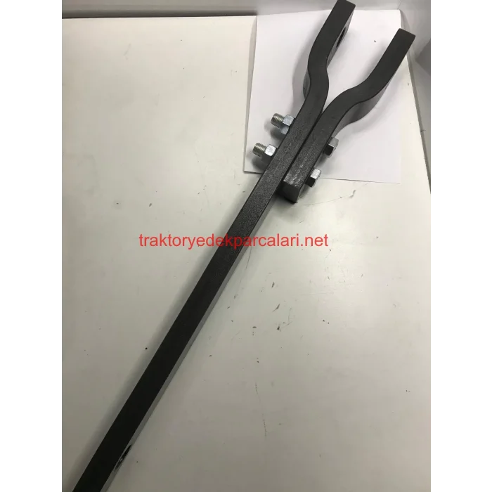 ALT ÇEKİ OKU MASSEY FERGUSON ( 135 - 240 )