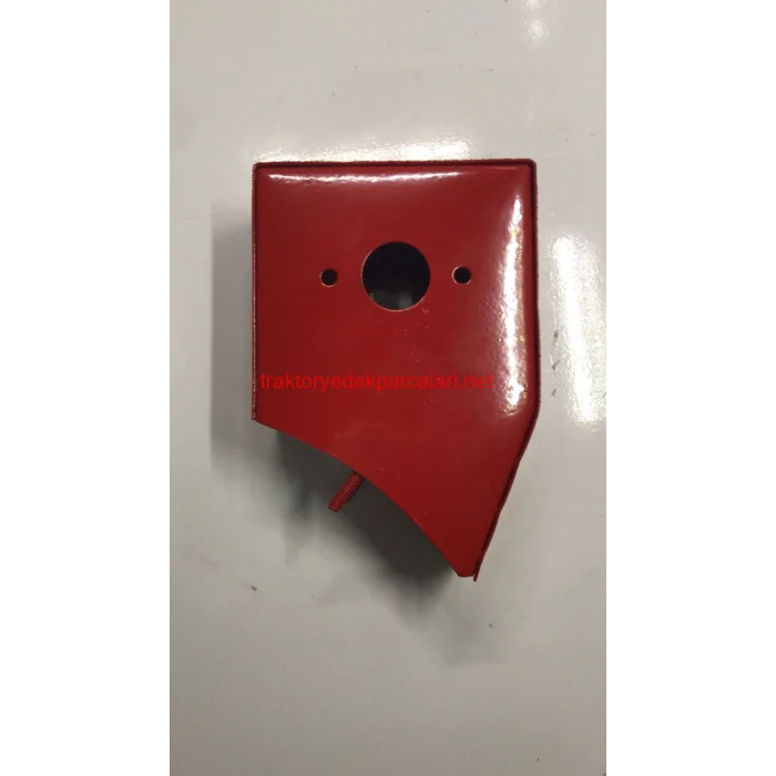 ARKA STOP LAMBA BRAKETİ KIRMIZI YARIM ÇAMURLUK MASSEY FERGUSON