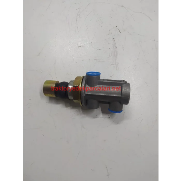 AYAK KUMANDA VALFİ 3 ÇIKIŞLI 65,9 IVECO