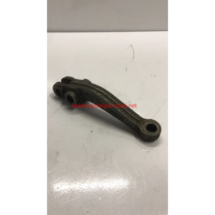 DEBRİYAJ BASKI AYAK 240-285-135 MASSEY FERGUSON