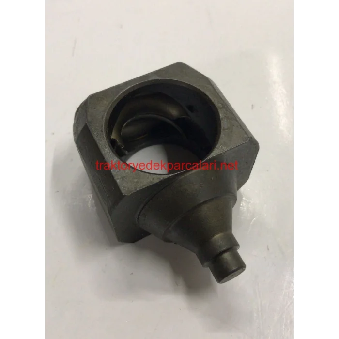 DİREKSİYON KELEPÇESİ FİAT TRAKTÖR