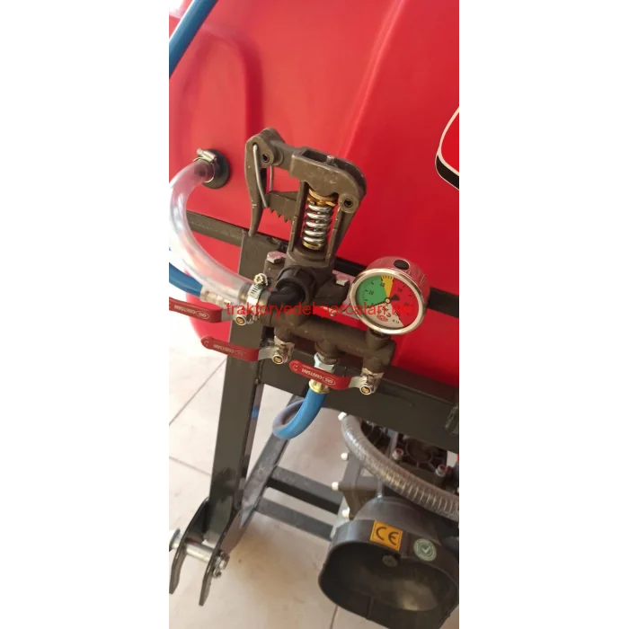 HOLDER İLAÇLAMA MAKİNESİ 400 LT