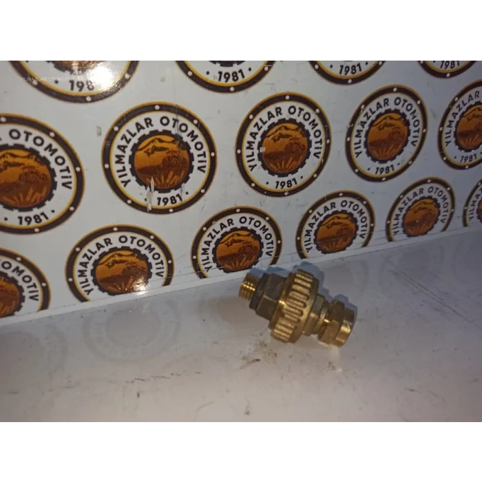 HOLDER İLAÇLAMA MEMESİ VİDALI (EM)