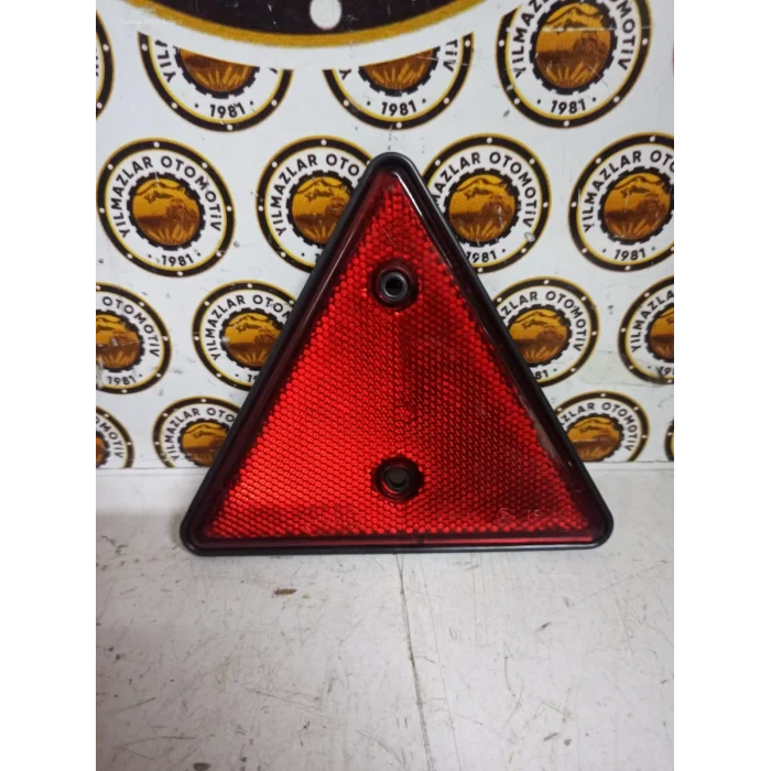 KÜÇÜK ÜÇGEN REFLEKTÖR PLASTİK