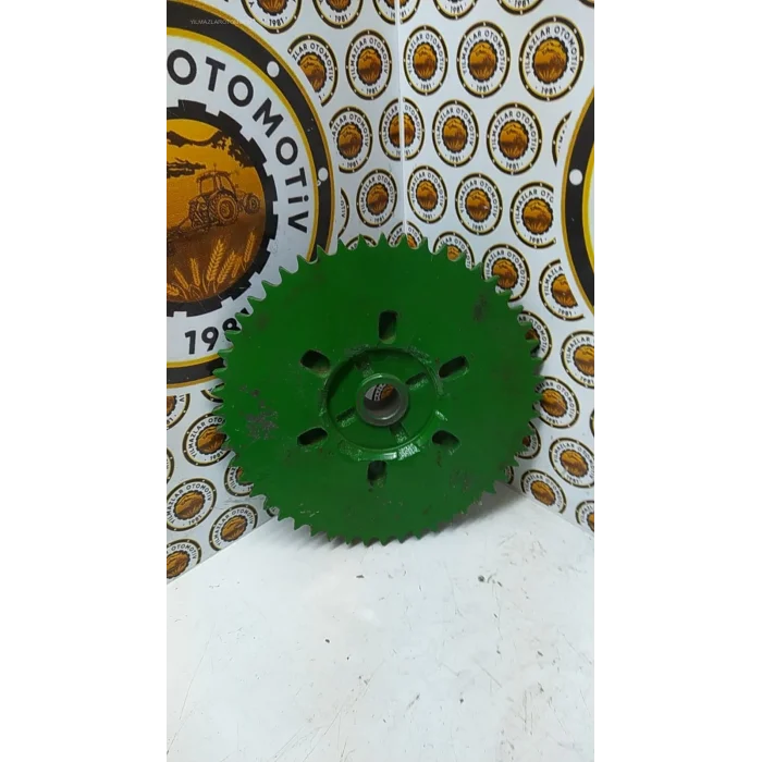 ÖN HELEZON DİŞLİSİ (52 DİŞ) 955-