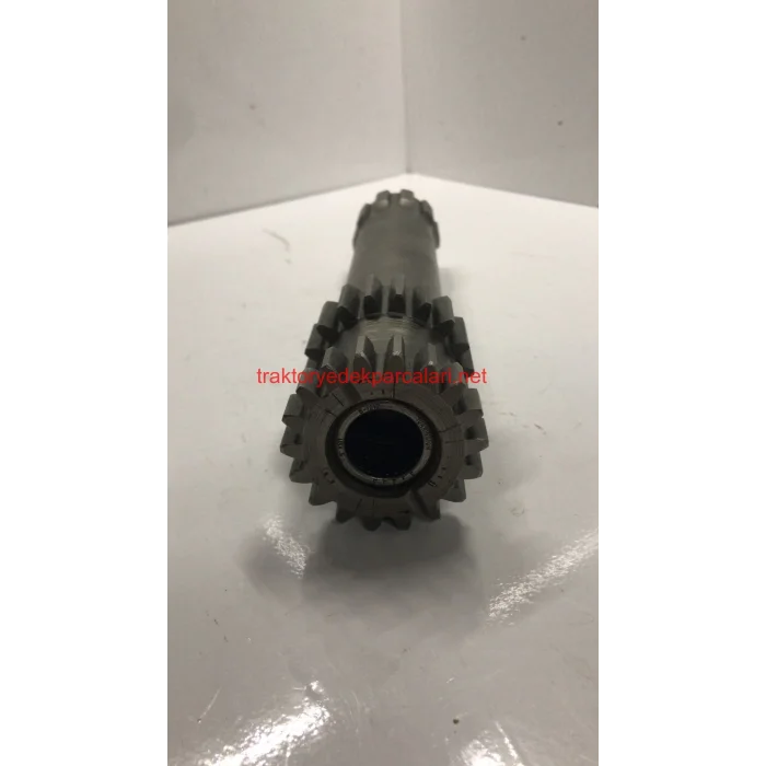 ŞANZUMAN ARA ŞAFTI (KARİYER) KISA (135-240) MASSEY FERGUSON