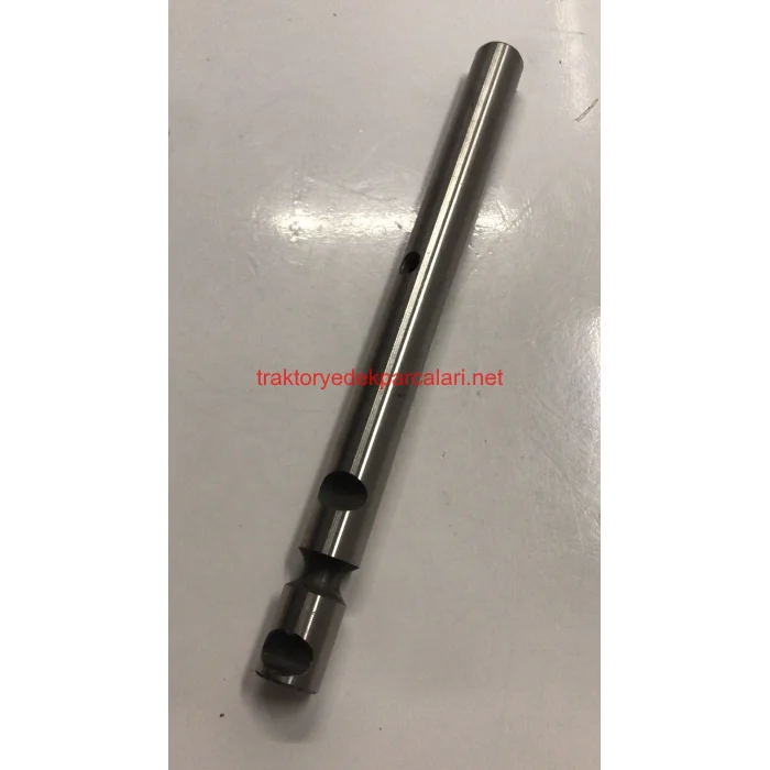 VİTES MİLİ 1/GERİ VİTES (480) FİAT TRAKTÖR