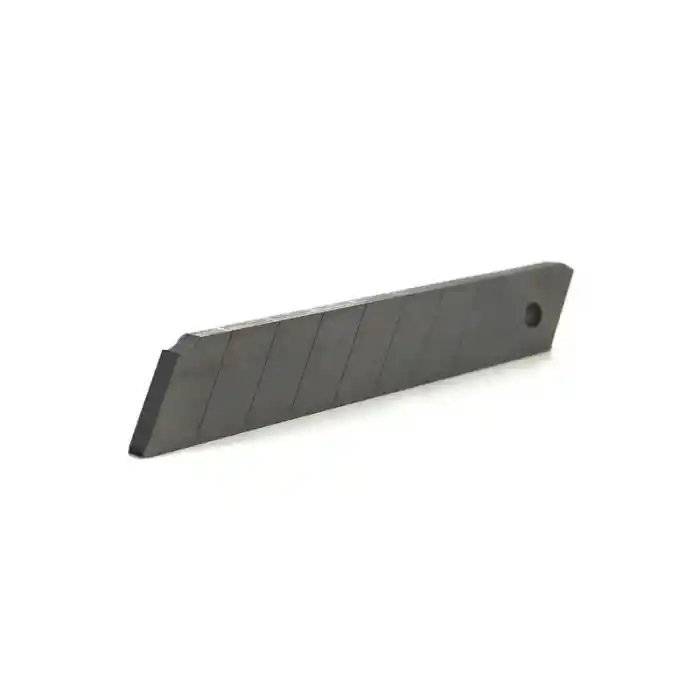 Fıne Asya Büyük Maket Bıçağı Yedeği 18 Mm 10 Lu Geniş Kırılım