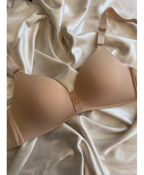 AKSESUAR DETAY DESTEKSİZ TOPARLAYICI SÜTYEN