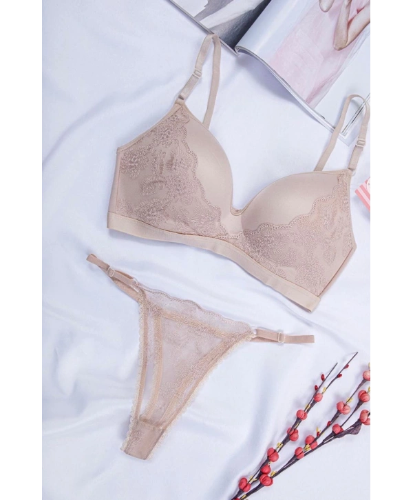 C CUP DANTEL DETAY SÜTYEN TAKIM