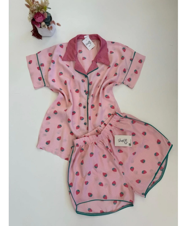 ÇİLEK DESEN ŞORT PİJAMA TAKIMI