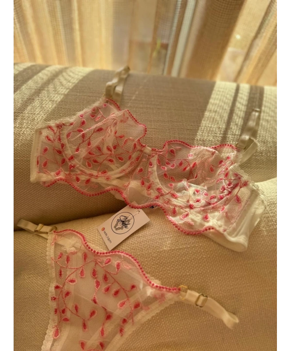 DAMLA DETAY DANTEL SÜTYEN TAKIM