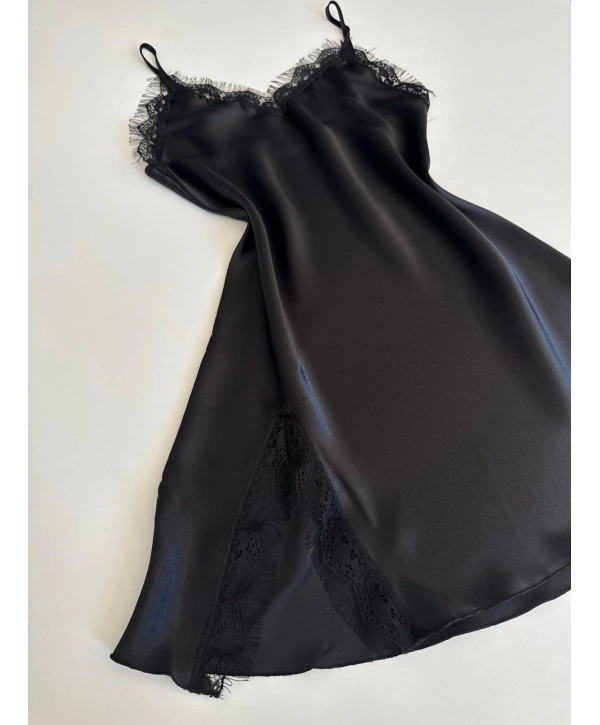 YIRTMAÇ DETAY SATEN ELBİSE