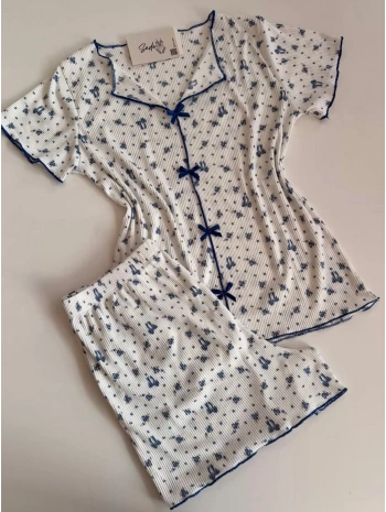 AÇIK YAKA ÇİÇEK DESEN TAKIM