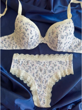 DESTEKSİZ ÇİÇEKLİ SÜTYEN TAKIM