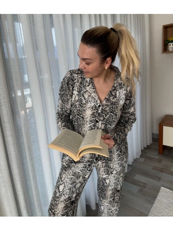 YILAN DESEN PİJAMA TAKIM
