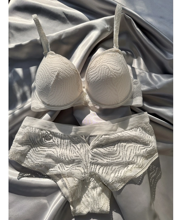 EKRU GOLD ŞERİT DETAY TAKIM