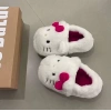 Hello Kitty Pembe Yumuşak Tüylü Peluş Panduf Terlik
