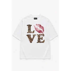 LOVE BASKILI T-SHİRT