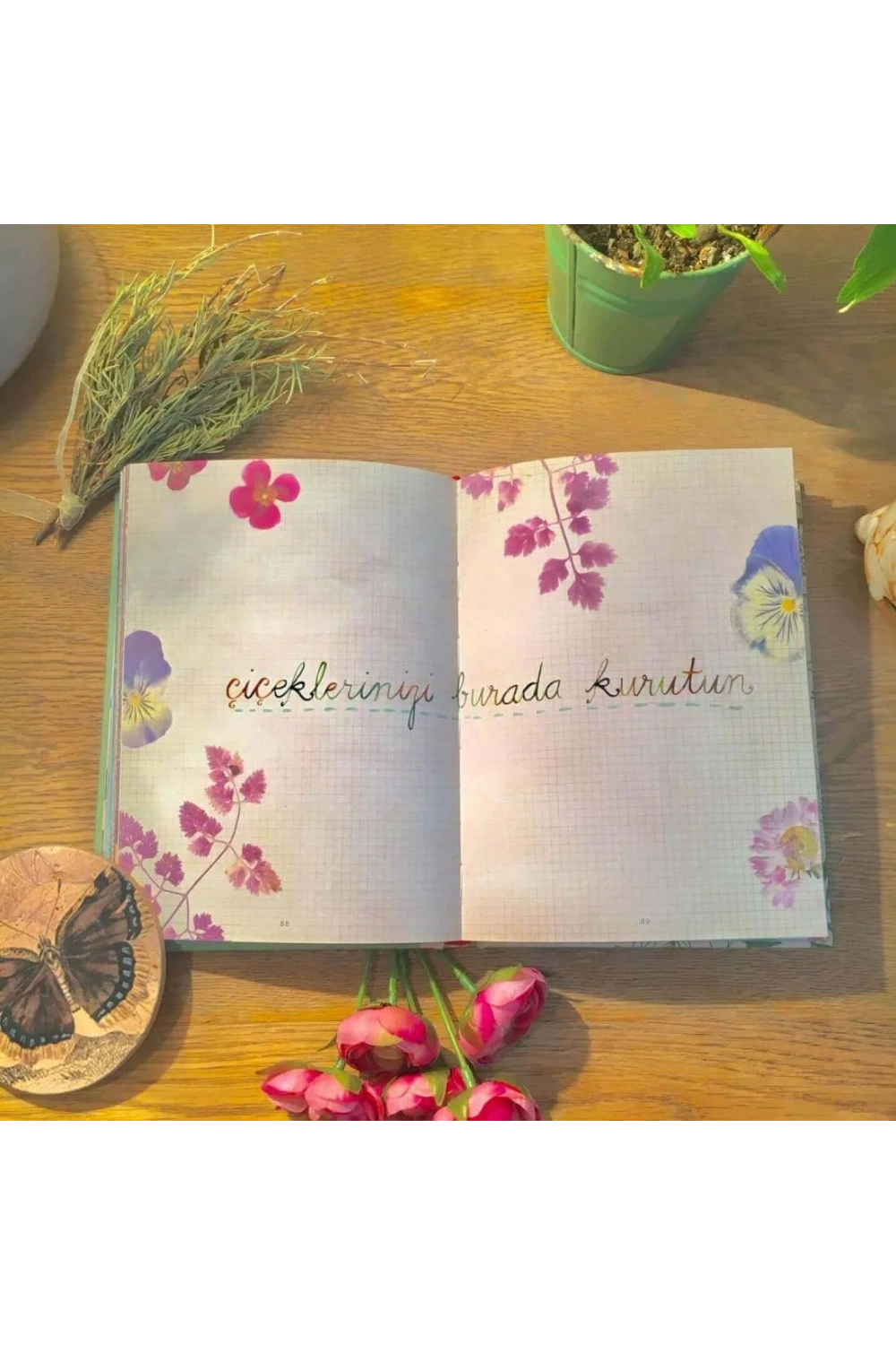Nasıl Bir Kır Çiçeği Olunur Hediyelik Kitap