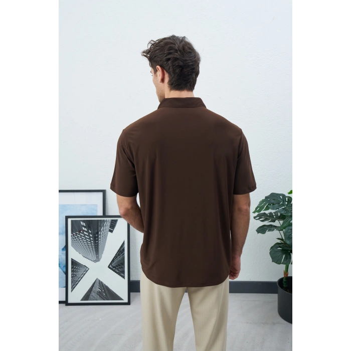 KAHVERENGİ FERMUARLI POLO YAKA TİŞÖRT