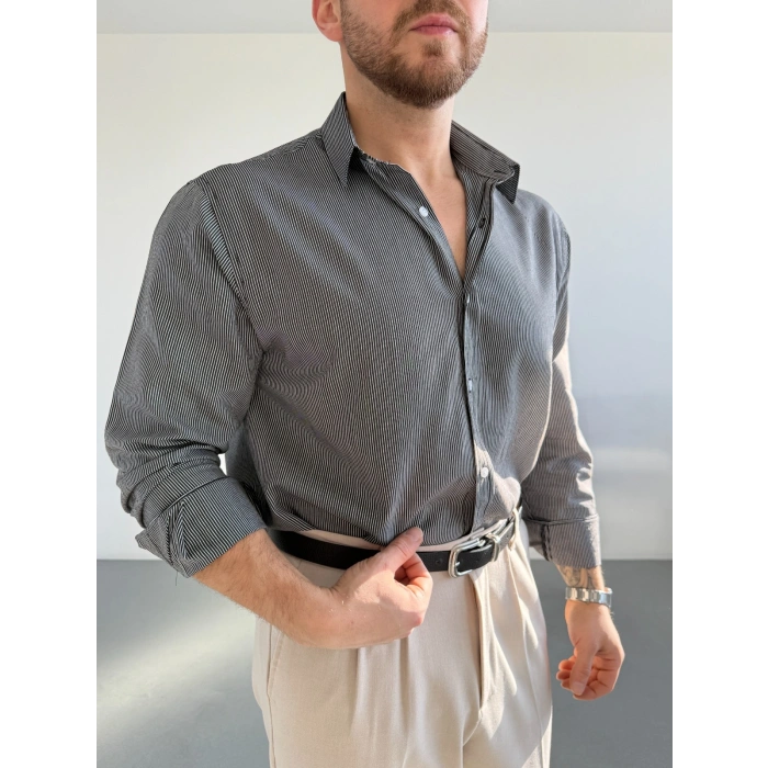 SİYAH İNCE ÇİZGİLİ REGULAR GÖMLEK