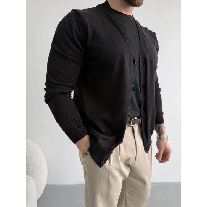 SİYAH DÜĞMELİ HIRKA